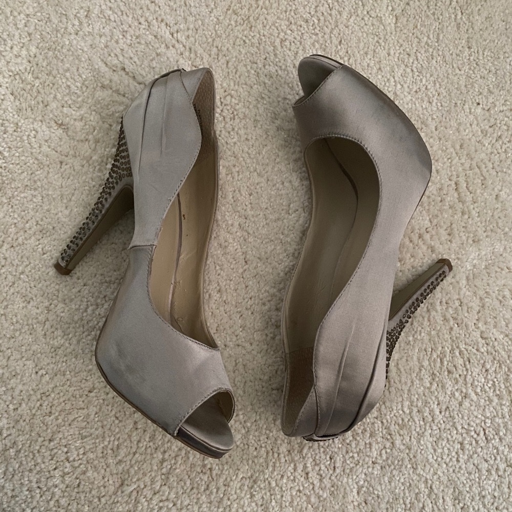 Nine West platform peep toe pumps